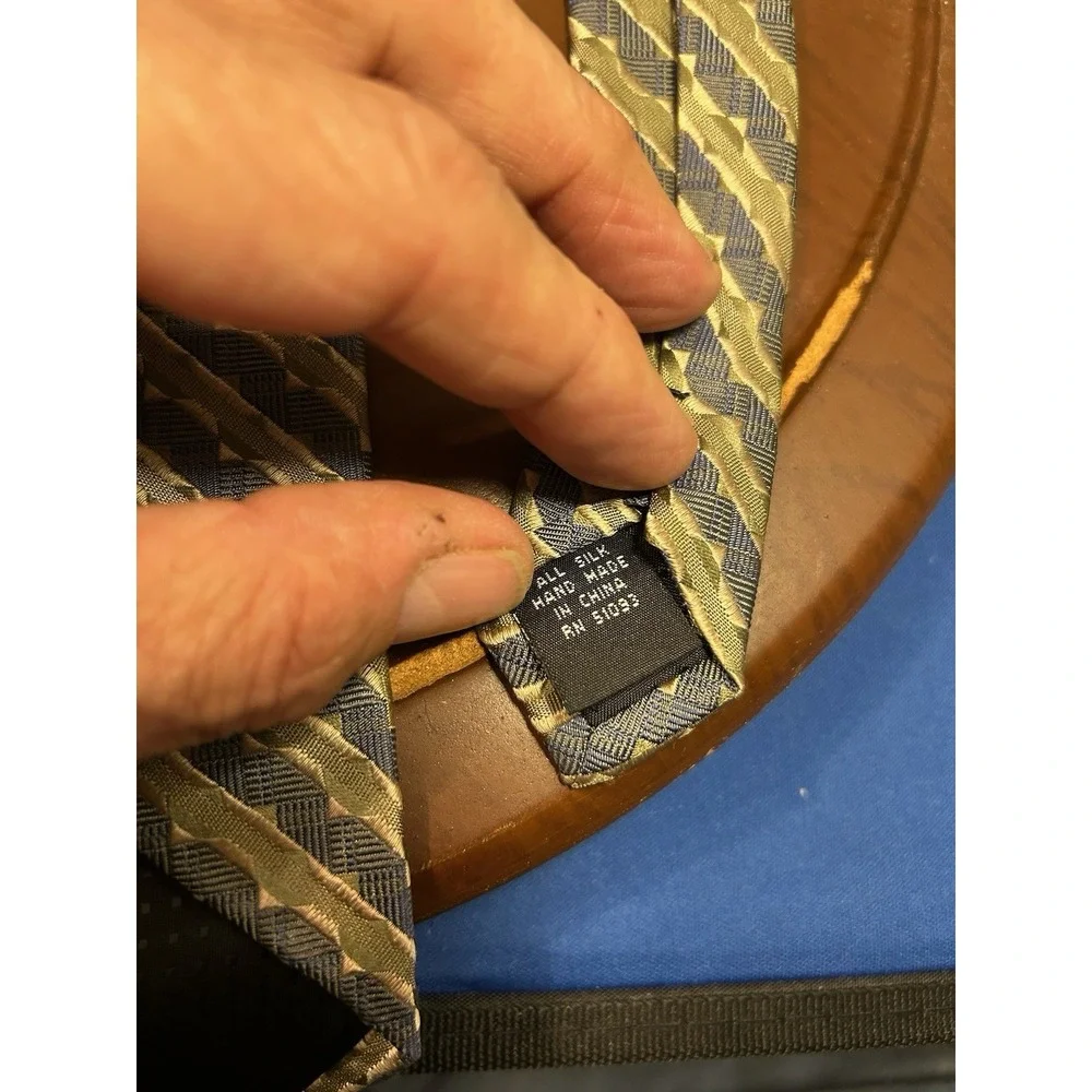 Haggar Black‎ Label Gray Men's 100% Silk Tie Striped Necktie